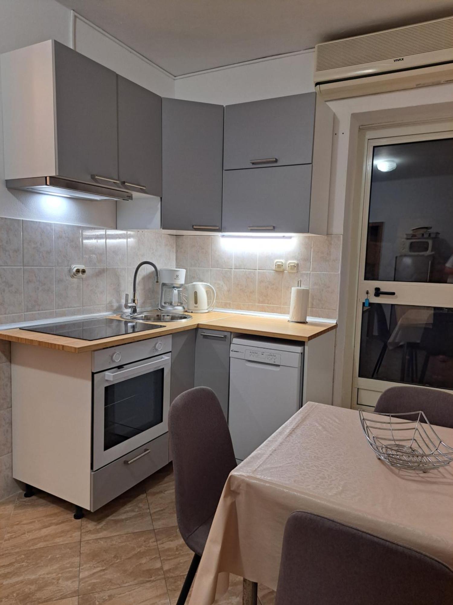 Apartments Becir Molunat Exterior foto